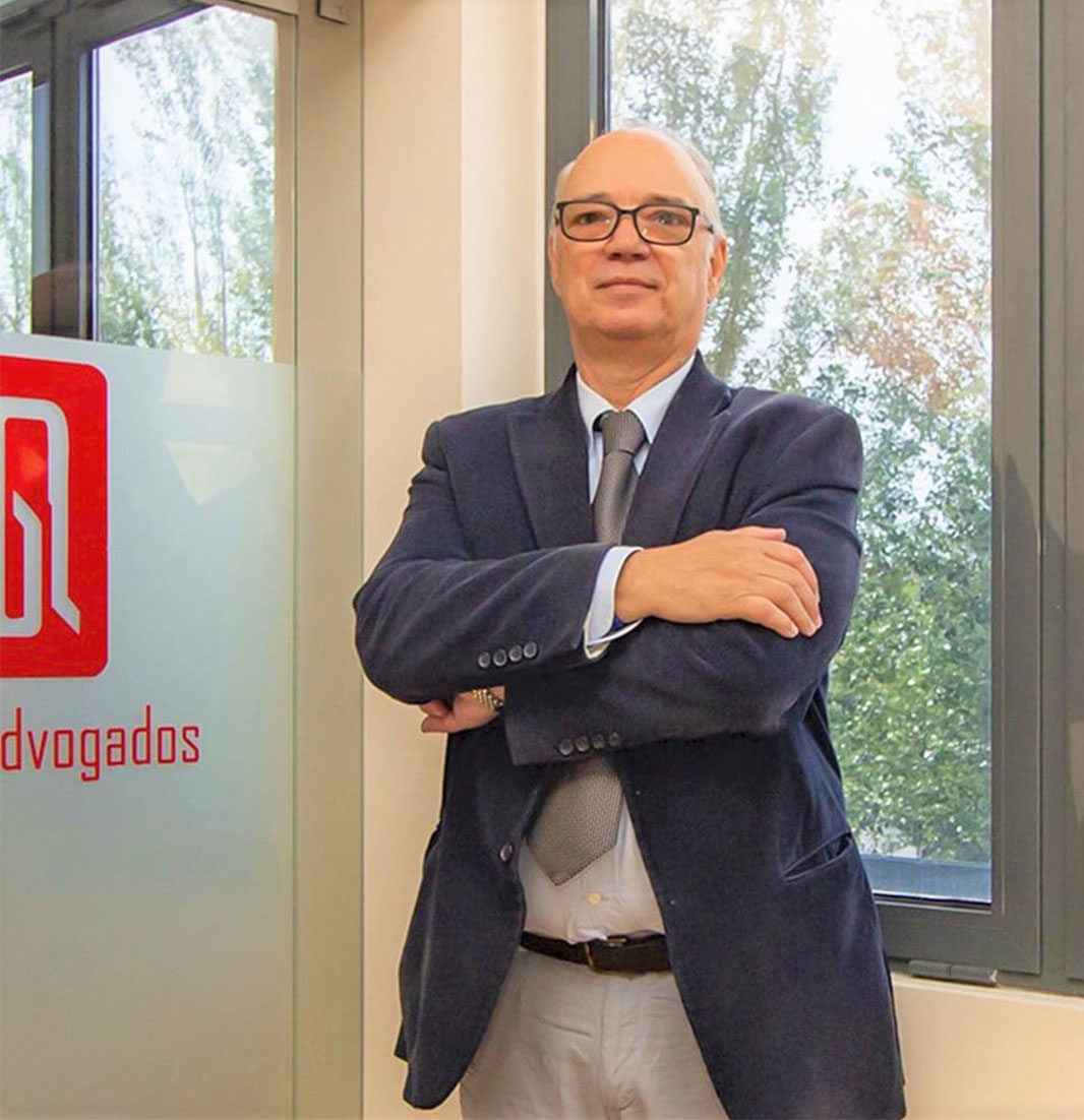 Dr. José Luís Rocha, advogado sénior